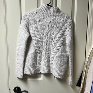 VINCE cream sweater